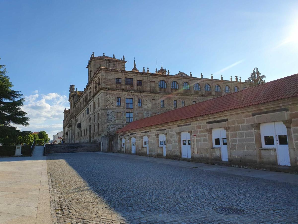 Acogedor Apartamento En El Centro De Monforte 蒙福特·德·莱蒙斯 外观 照片
